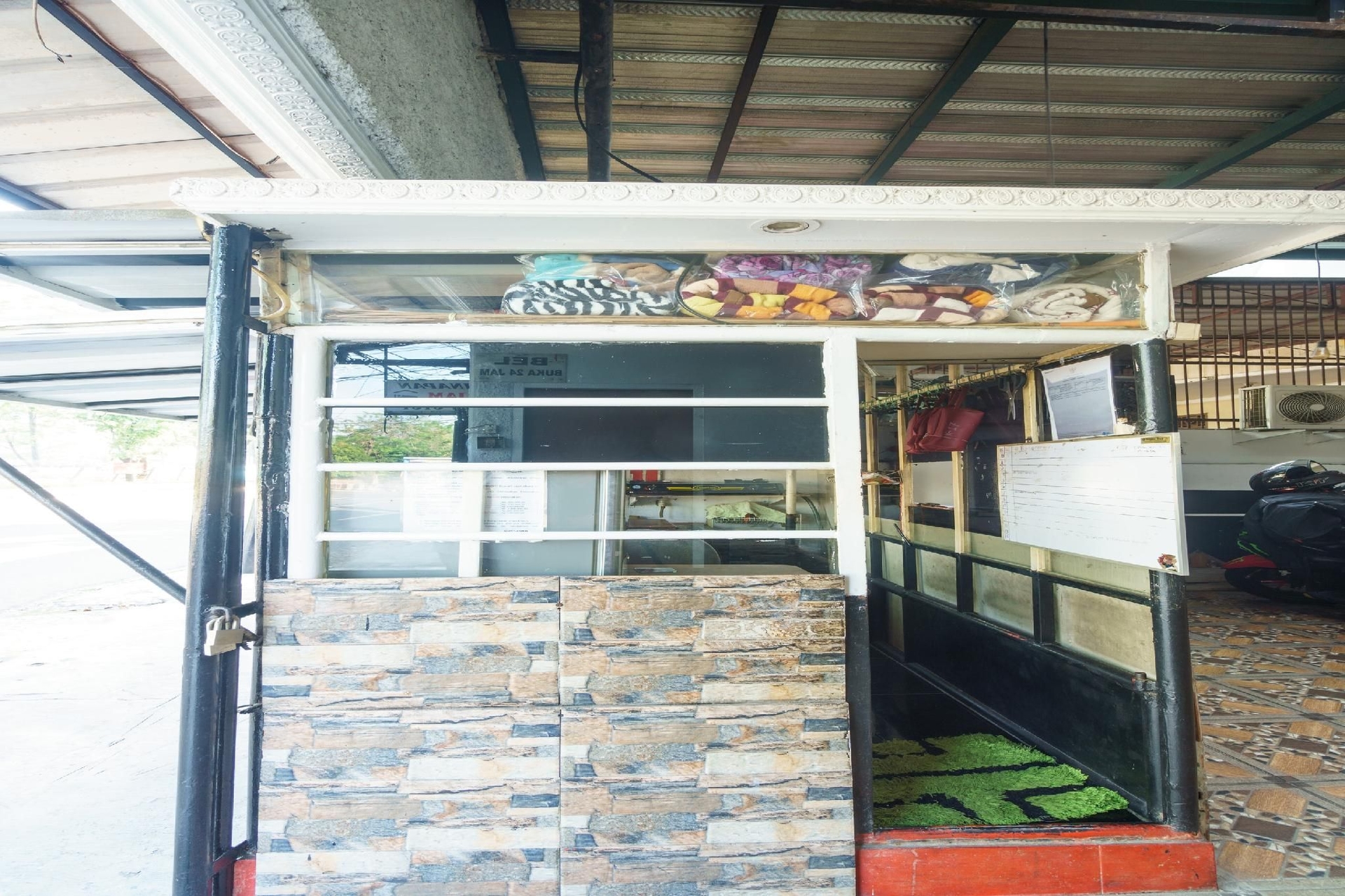 โอวายโอ 93134 โฮเทล ราโดม เนียร์ คินเดอร์ฟีลด์ สคูล (OYO 93134 Hotel Radom Near Kinderfield School)3