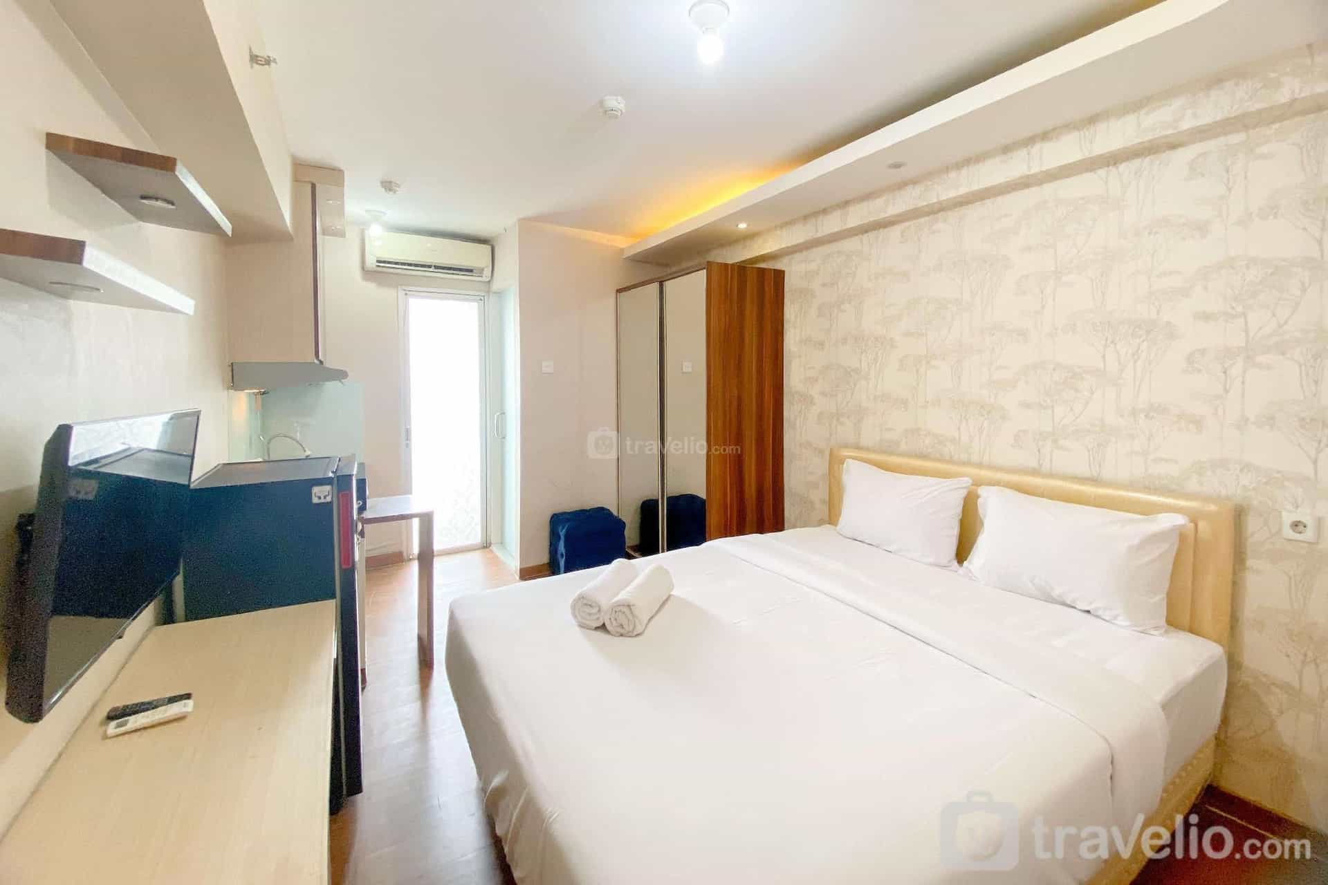 Good Deal Comfy Studio At Bassura City By Travelio Good Deal Comfy Studio At Bassura City By Travelio