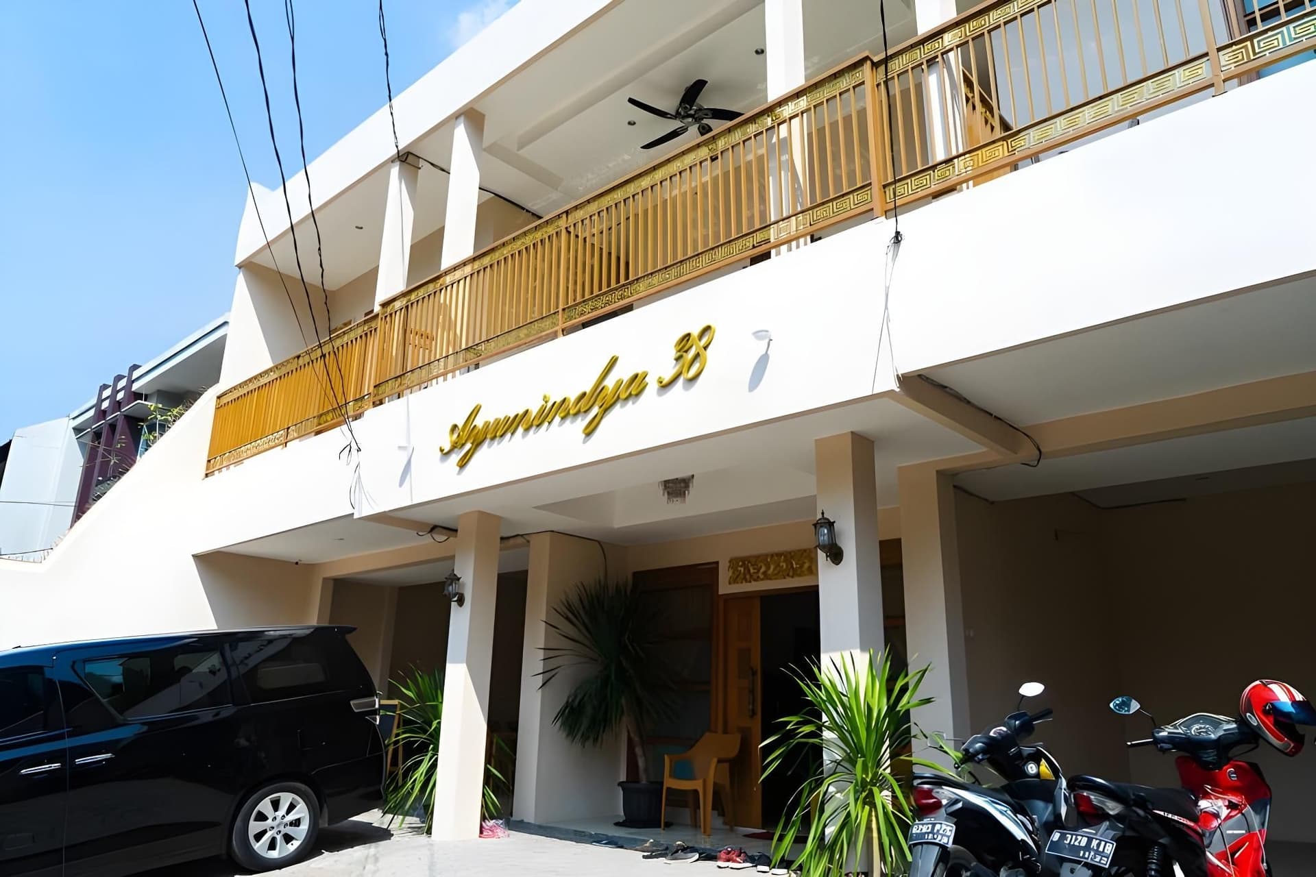 เรดดอร์ซ เนียร์ จิปินัง อินดะฮ์ มอลล์ เรดดอร์ซ เนียร์ จิปินัง อินดะฮ์ มอลล์