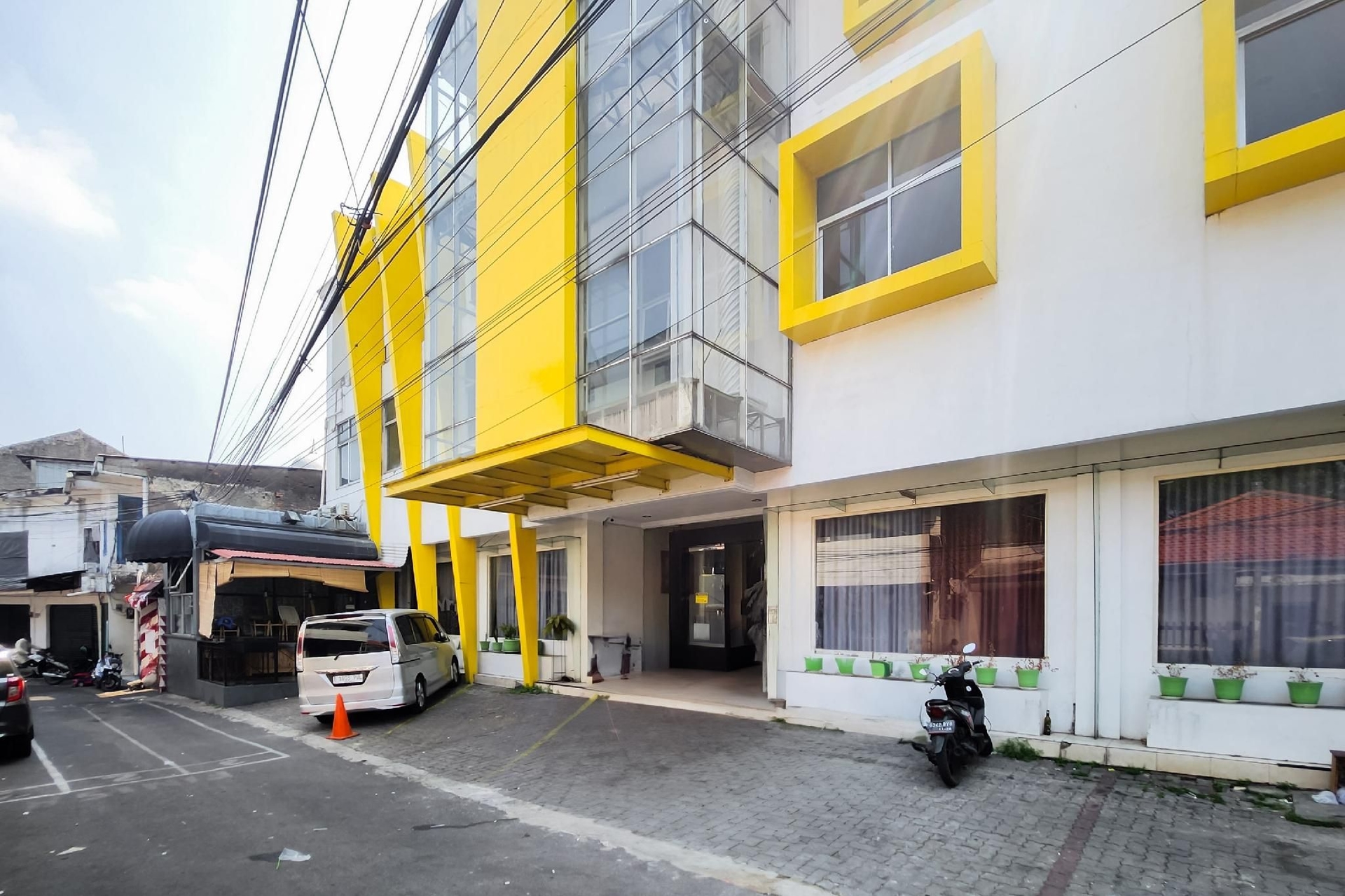 Reddoorz Near Stasiun Tanah Abang0
