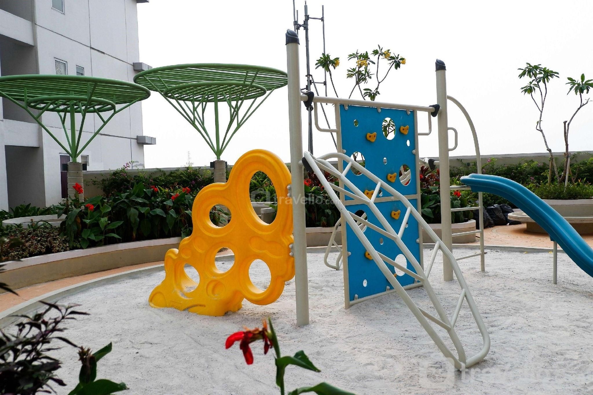 ซิมพลี ทูบีอาร์ แอท บาสซูรา ซิตี้ อพาร์ตเมนต์ บาย แทรฟฟีลิโอ (Simply 2BR At Bassura City Apartment By Travelio)0