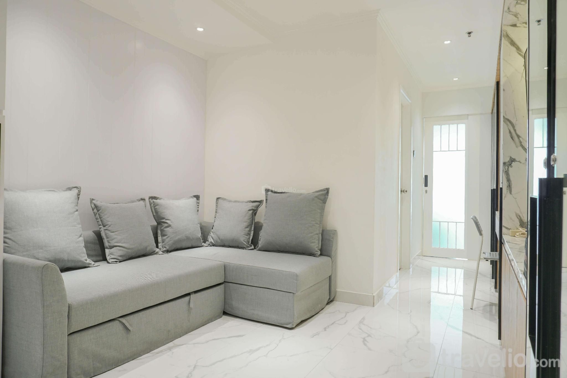 Comfortable & Simply 1BR The Boulevard By Travelio3