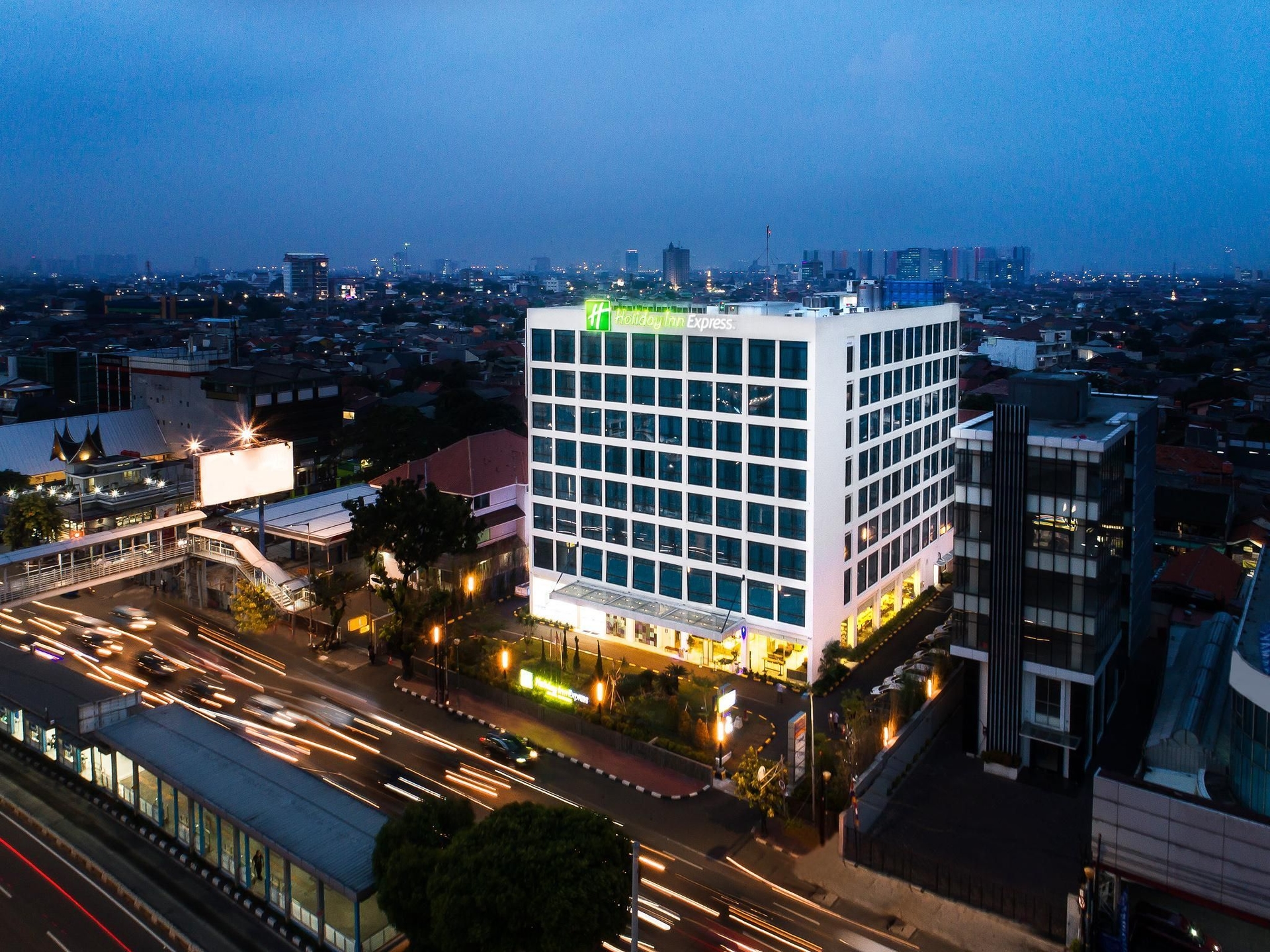 ฮอลิเดย์อินน์เอ็กซ์เพรส จาการ์ตา มาตรามัน บาย ไอเอชจี (Holiday Inn Express Jakarta Matraman By IHG)0