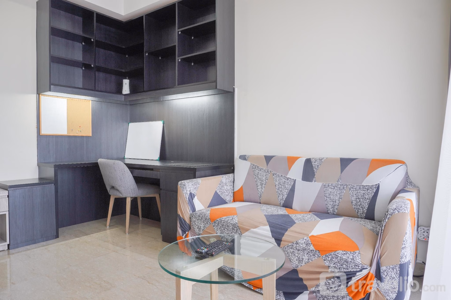 Comfy 2BR Private Lift at Menteng Park By Travelio3