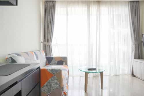 Comfy 2BR Private Lift at Menteng Park By Travelio Comfy 2BR Private Lift at Menteng Park By Travelio