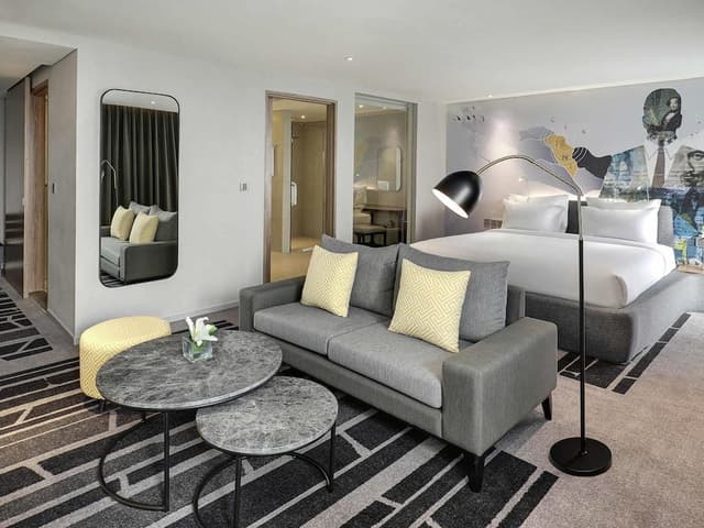 Junior Suite, 1 King Bed
