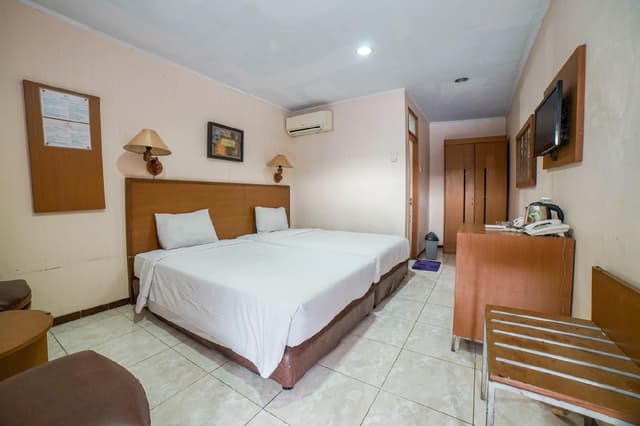 Standard Twin Room