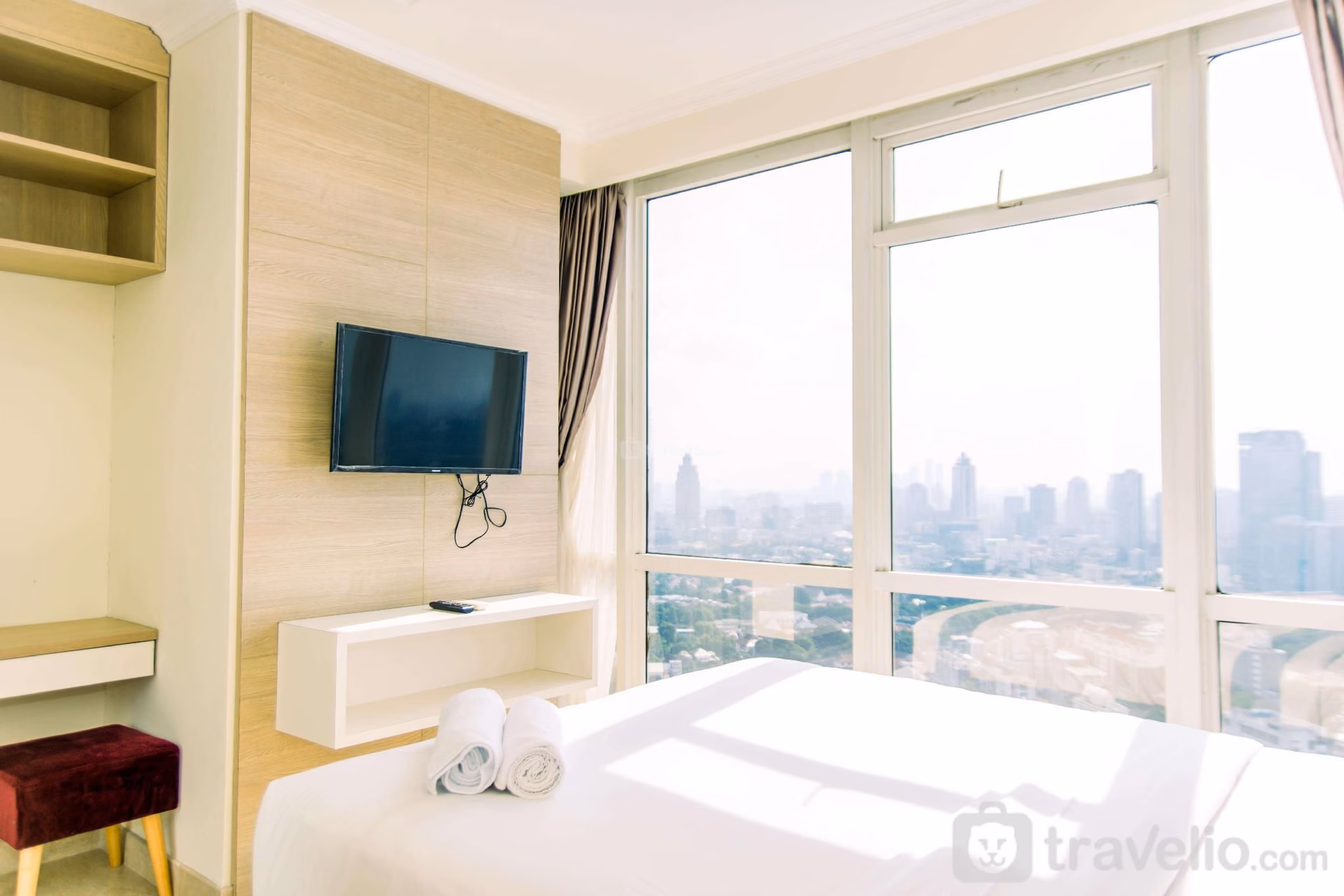 Comfy and Elegant 2BR at Menteng Park By Travelio3