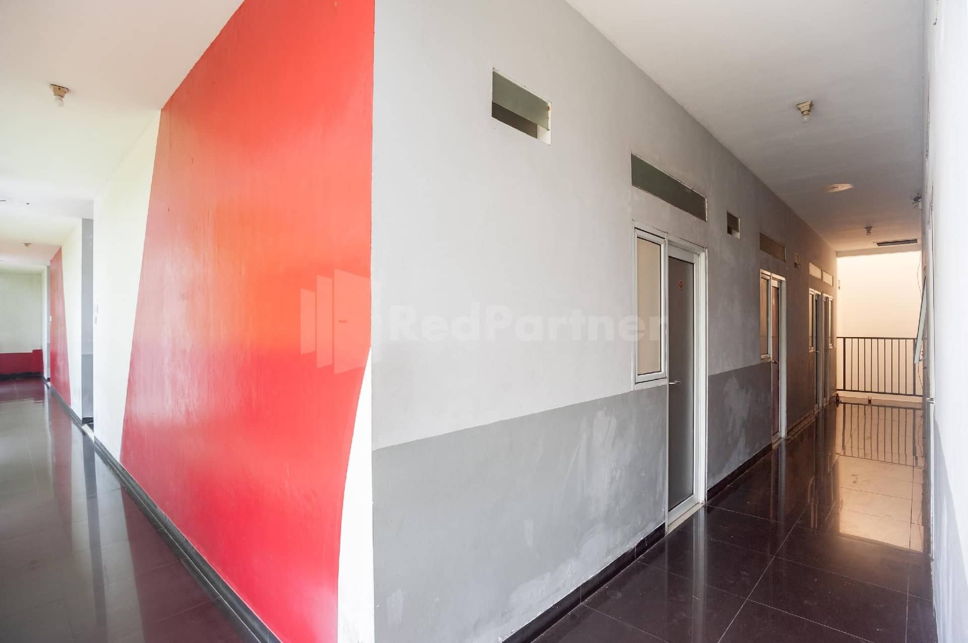 J&B Rooms Utan Kayu Jakarta Mitra RedDoorz J&B Rooms Utan Kayu Jakarta Mitra RedDoorz