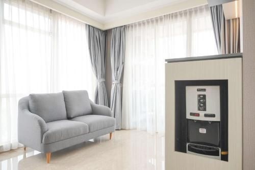 โมเดิร์น ลุค แอนด์ คอมฟี 2 บีอาร์ แอท เมนเตง พาร์ค อพาร์ตเมนต์ บาย ทราเวลิโอ (Modern Look Comfy 2BR Menteng Park Apt By Travelio)3