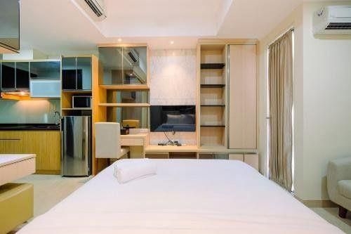 มินิมอลลิสต์ สตูดิโอ เมนเตง พาร์ค อพาร์ตเมนต์ บาย ทราเวลิโอ (Minimalist Studio Menteng Park Apartment)3