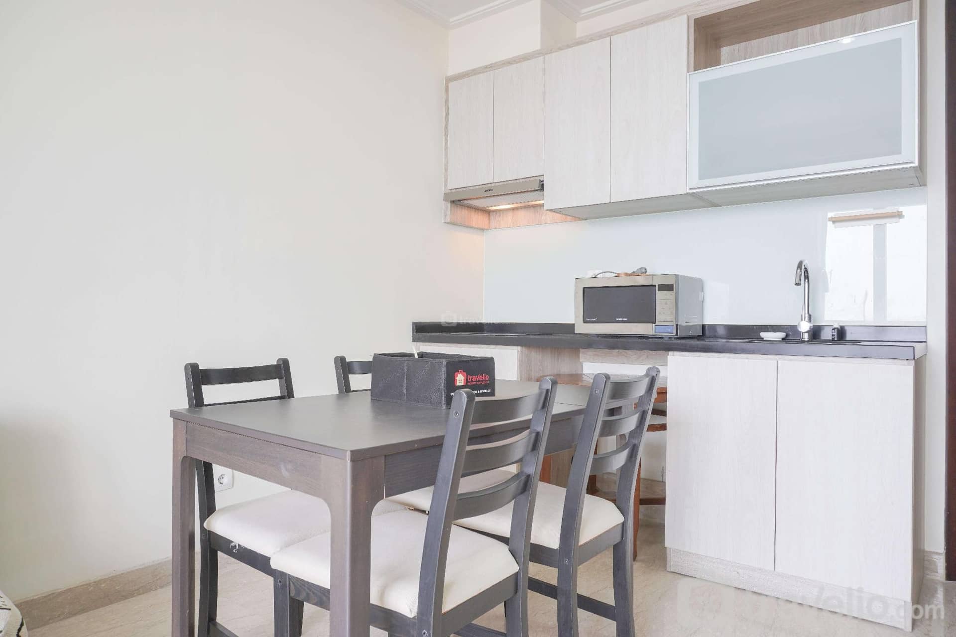 Elegant 2BR at 26th Floor Menteng Park By Travelio Elegant 2BR at 26th Floor Menteng Park By Travelio