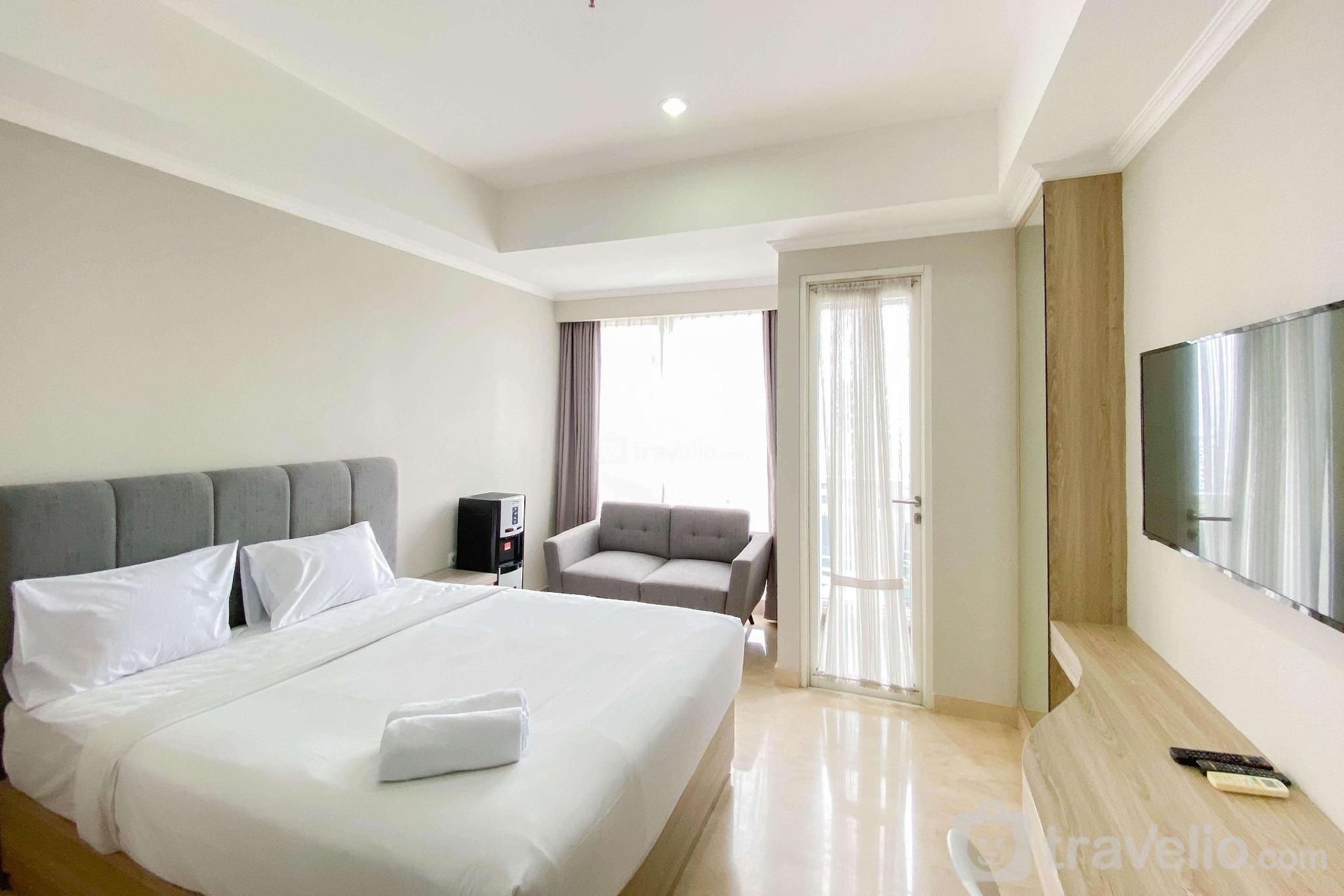 เอลิแกนท์ ดีไซน์ สตูดิโอ เมนเตงพาร์ค บาย ทราเวลิโอ (Elegant Designed Studio Menteng Park By Travelio)3