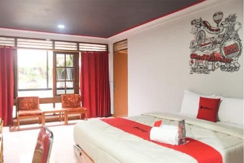 RedDoorz Room