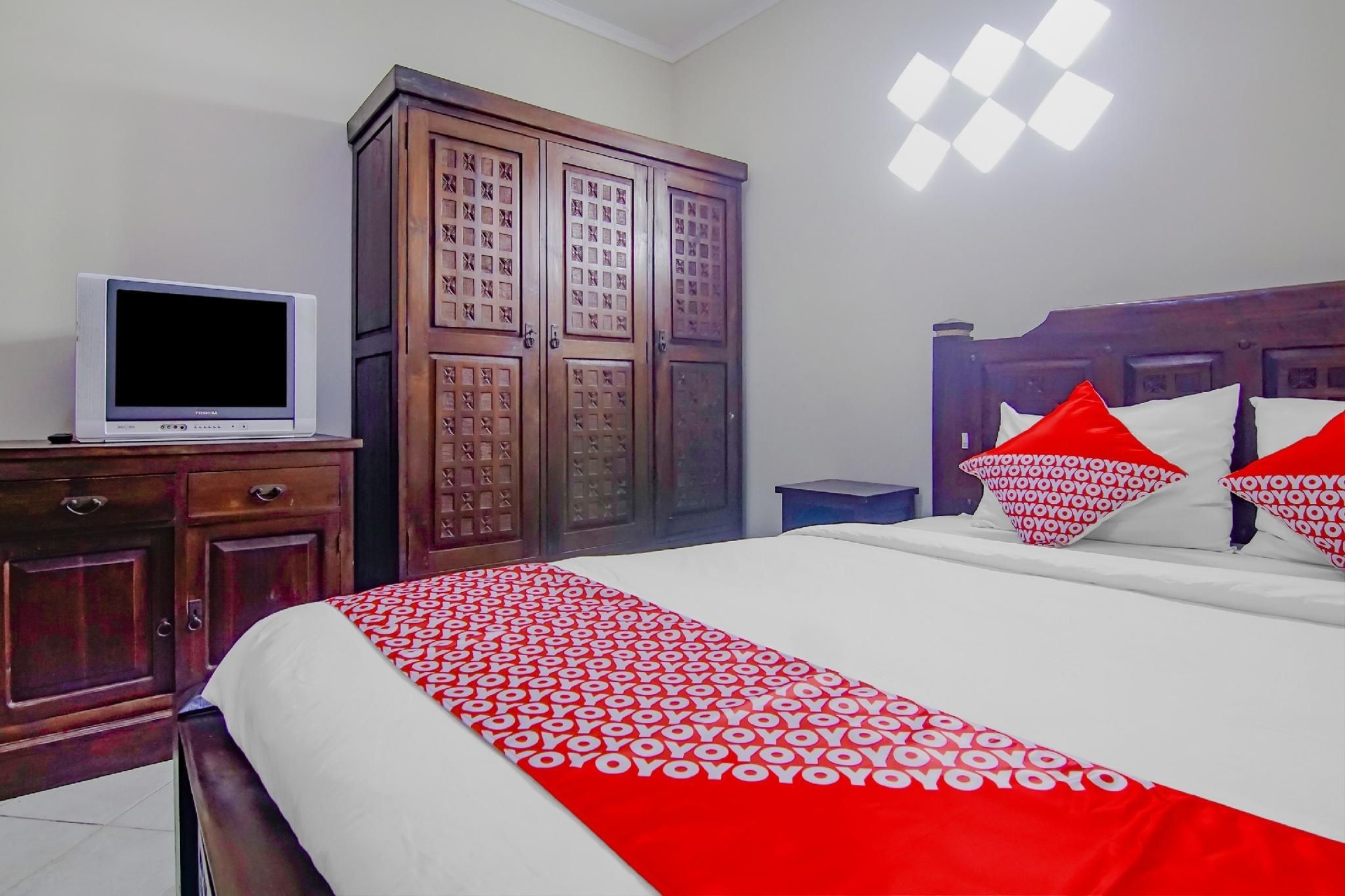 โอโย 90094 กายาตรี เรสซิเดนซ์ (OYO 90094 Gayatri Residence)3