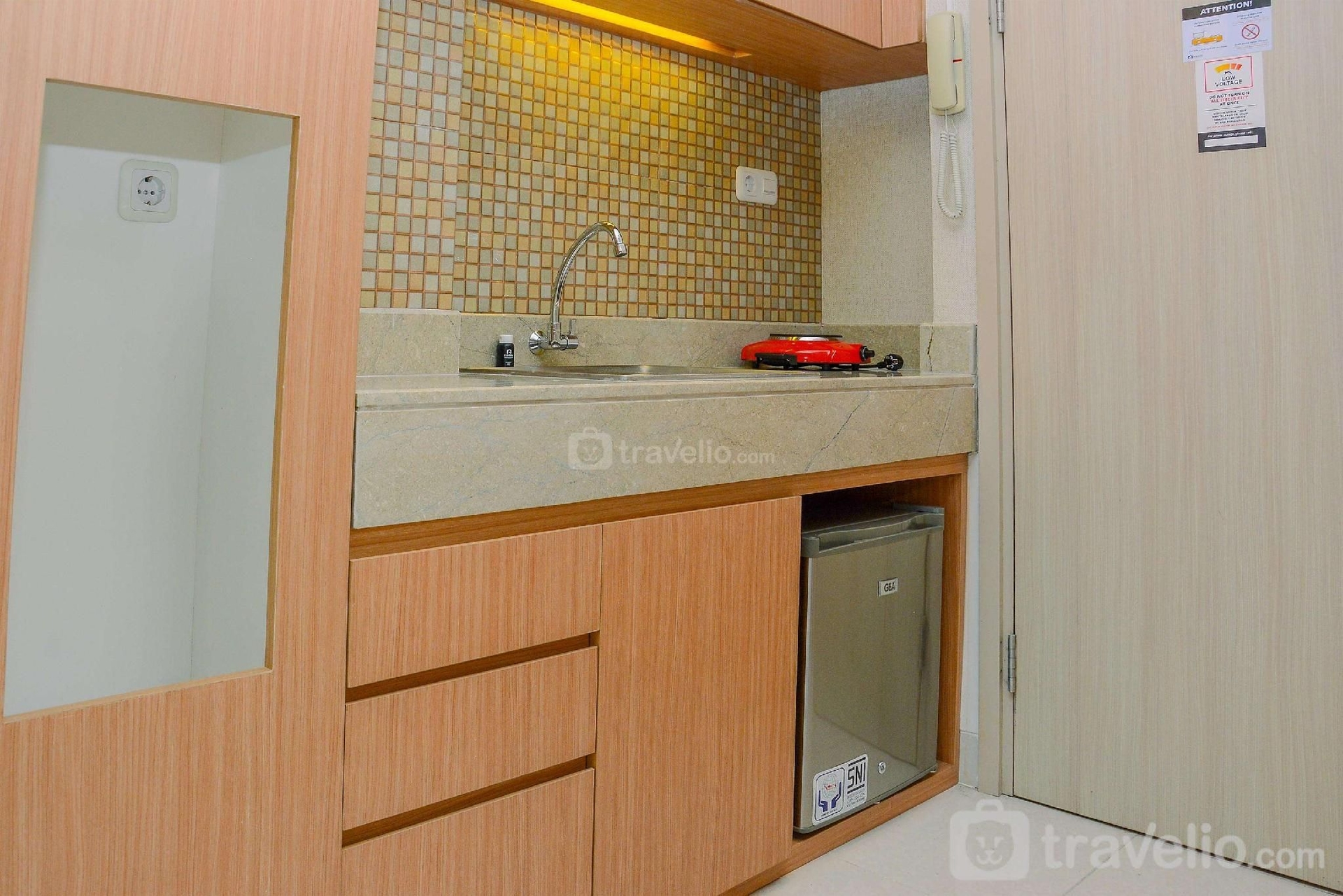 โมเดิร์น สตูดิโอ อพาร์ตเมนต์ ที่ เอลพิส เรสซิเดนซ์ โดย ทราเวลลิโอ (Modern Studio Apt at Elpis Residence By Travelio)4