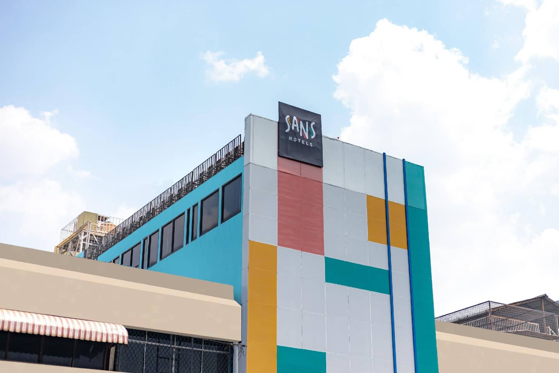 Sans Hotel Liv Ancol by RedDoorz Sans Hotel Liv Ancol by RedDoorz