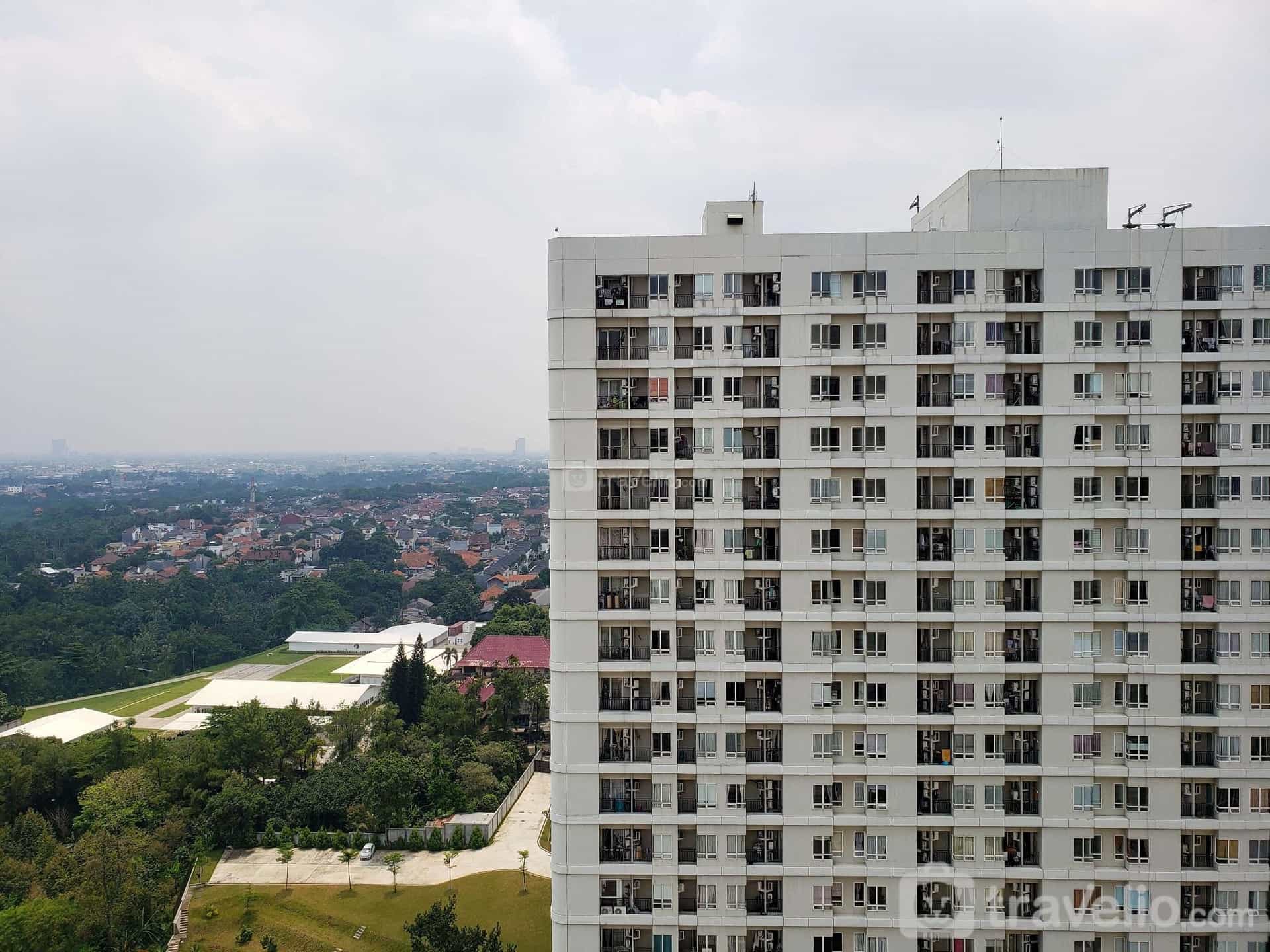 Cozy Studio at Cinere Bellevue Suites By Travelio