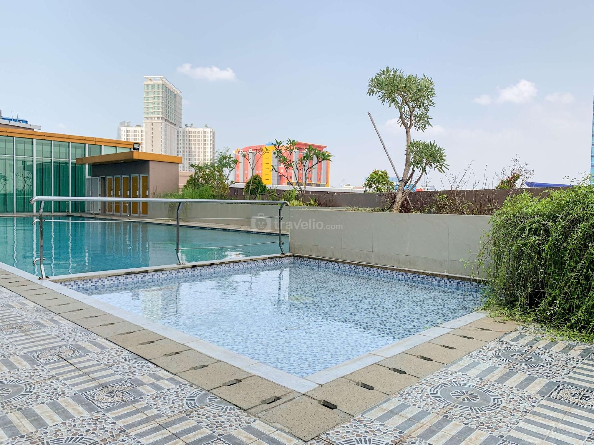 คอมฟอร์ทเทเบิล สตูดิโอ ฮาร์โก มังกา เบซาร์ บาย เทรเวลิโอ (Comfortable Studio Harco Mangga Besar By Travelio)2