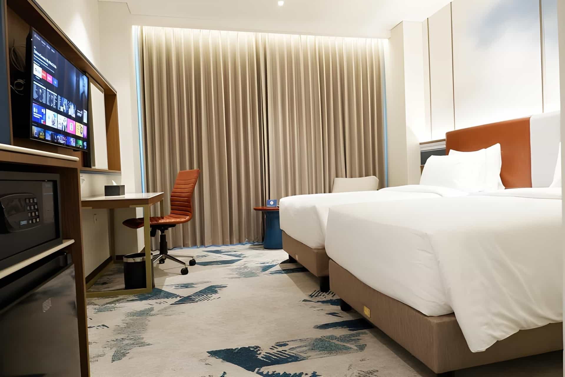 Grand Anara Airport Hotel Grand Anara Airport Hotel