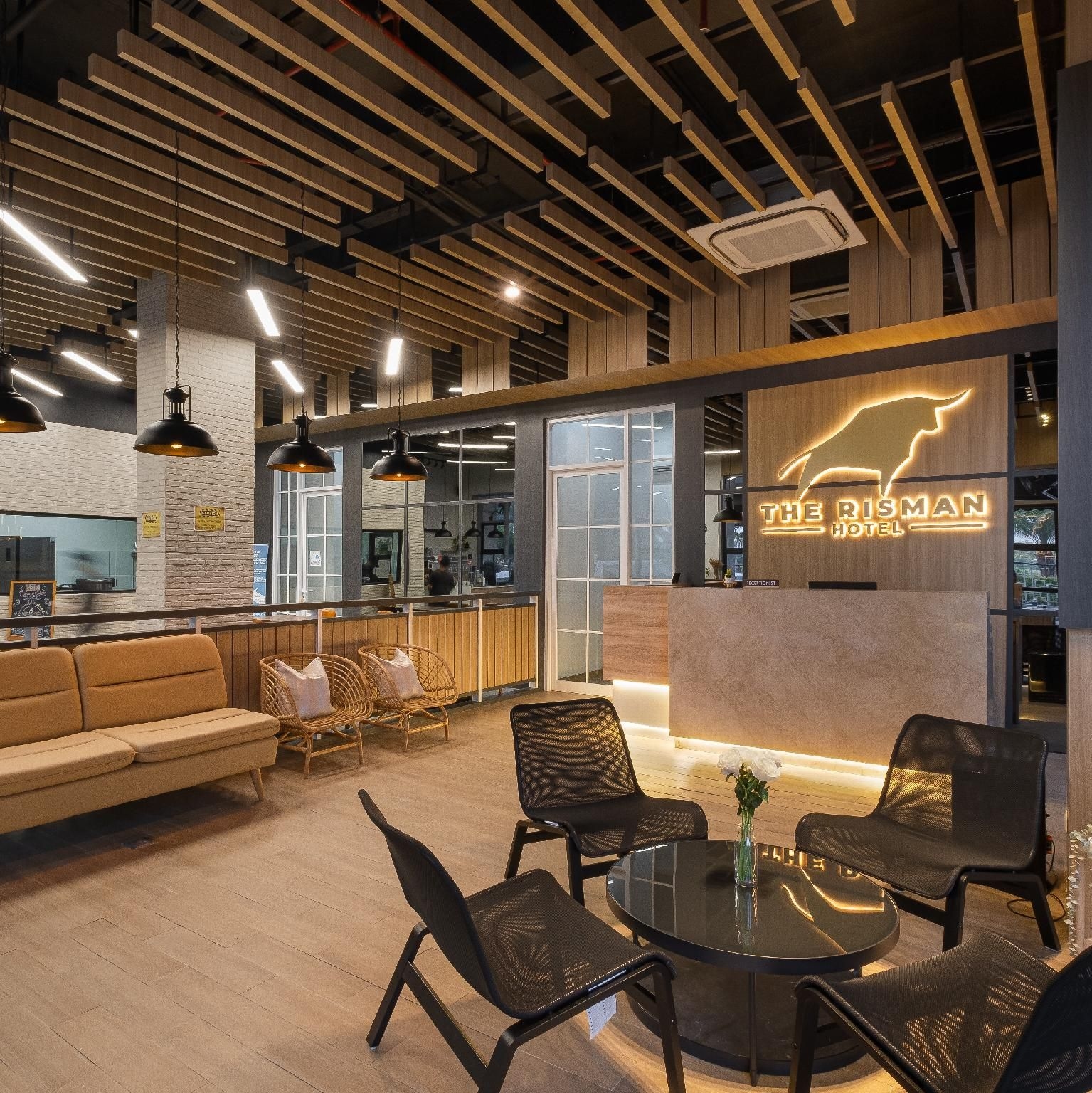 โรงแรมเดอะริสแมน (The Risman Hotel)0