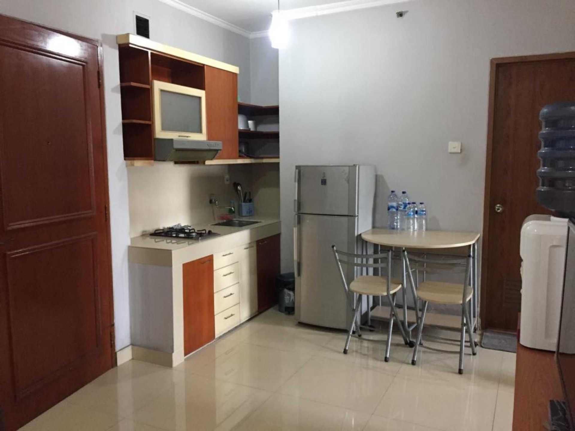 เรนท์เฮาส์ เซ็นเตอร์ แอท อพาร์ตเมนต์ เมดิเตอเรเนีย กาจะฮ์ มาดา (Rent House Center at Apartement Mediterania Gajah Mada)0