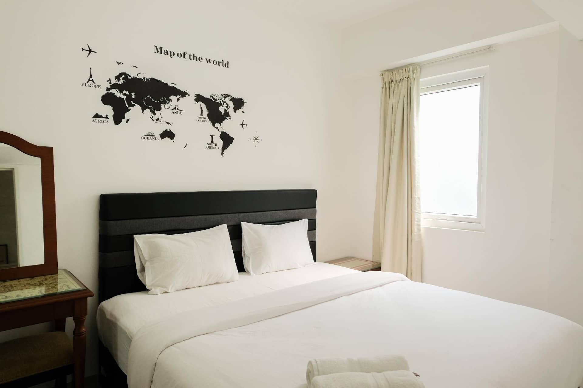Artistic 2BR Apt Aeropolis Residence By Travelio Artistic 2BR Apt Aeropolis Residence By Travelio