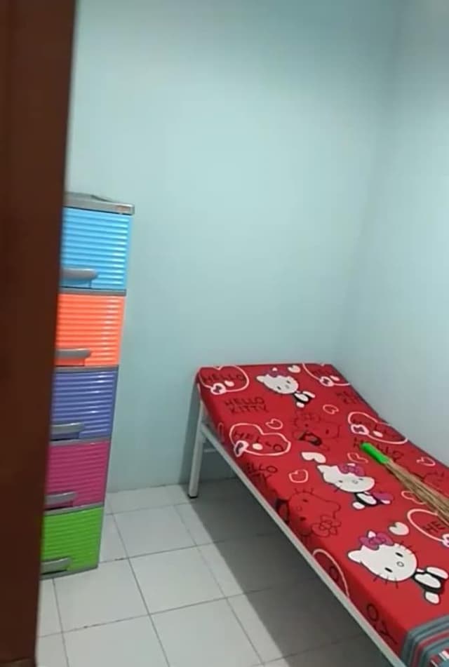 Standard Single Room, Shared Bathroom