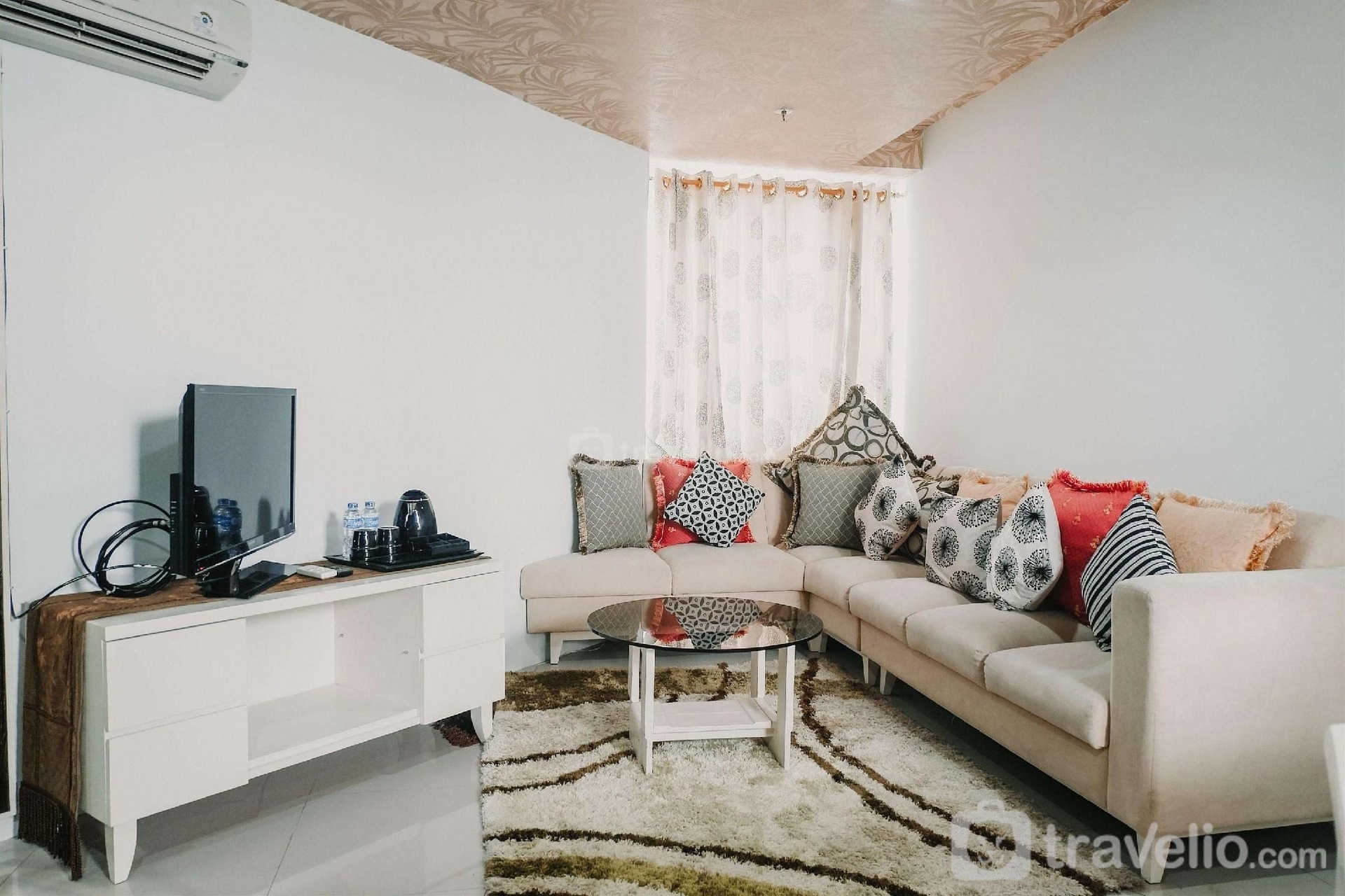 อพาร์ทเมนท์ 2 ห้องนอนใจกลางเมืองสีเขียว โดย ทราเวลลิโอ (Apt 2BR Green Central City Apartment By Travelio)3