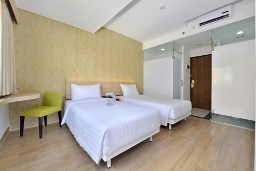 โรงแรมวิซ ฟาลาเตฮัน จาการ์ตา (Whiz Hotel Falatehan Jakarta)1