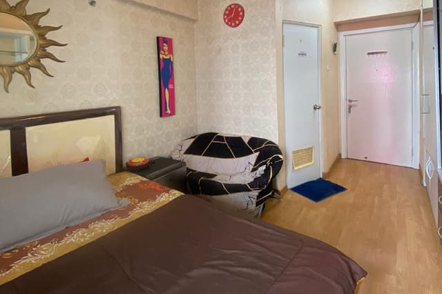 Studio Room