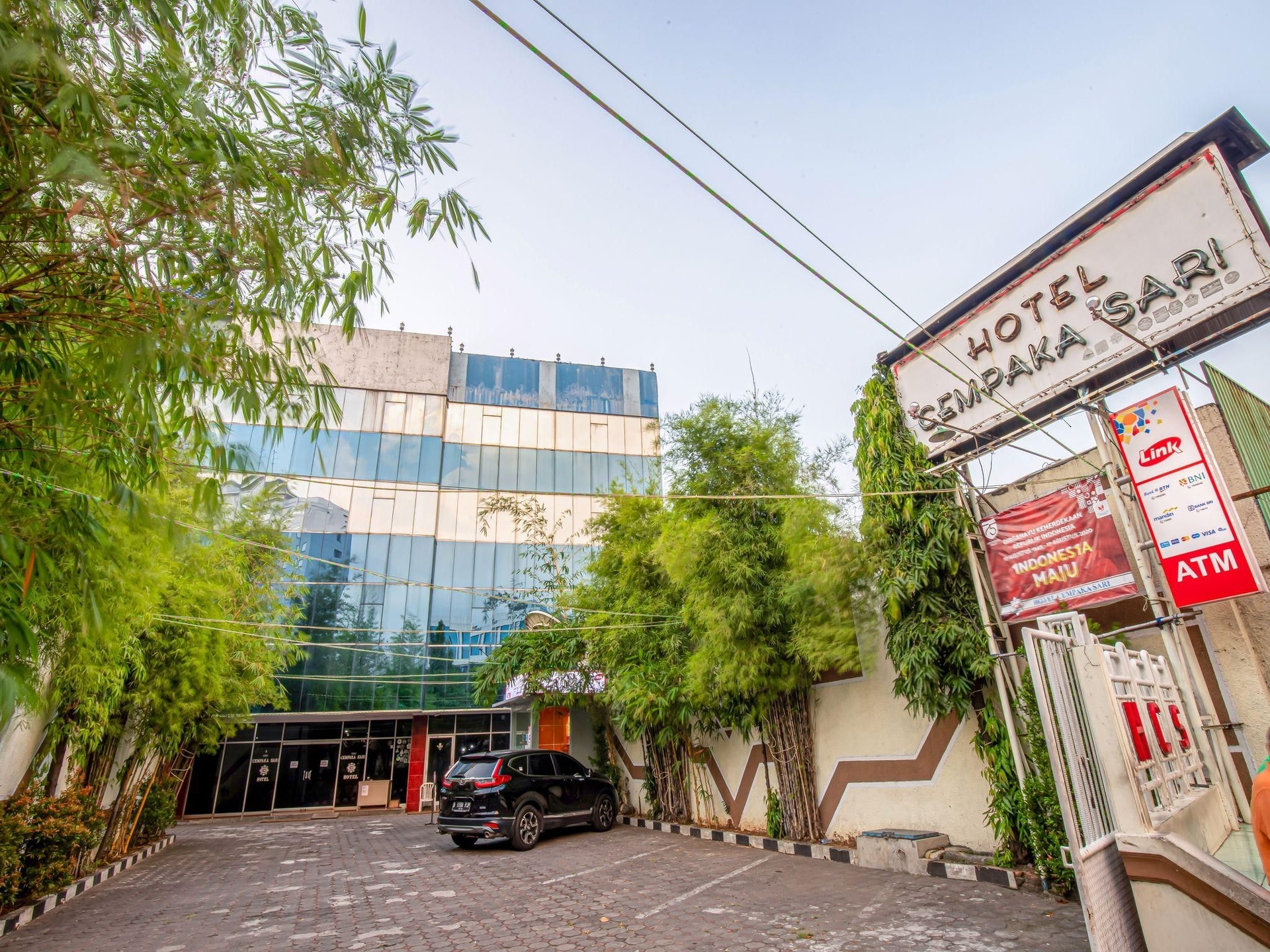 โรงแรมเจมปากา ซารี (Hotel Cempaka Sari)0