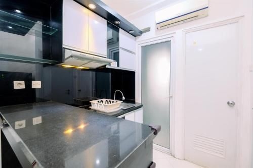 BestDeal Modern 1BR Green Pramuka City By Travelio1