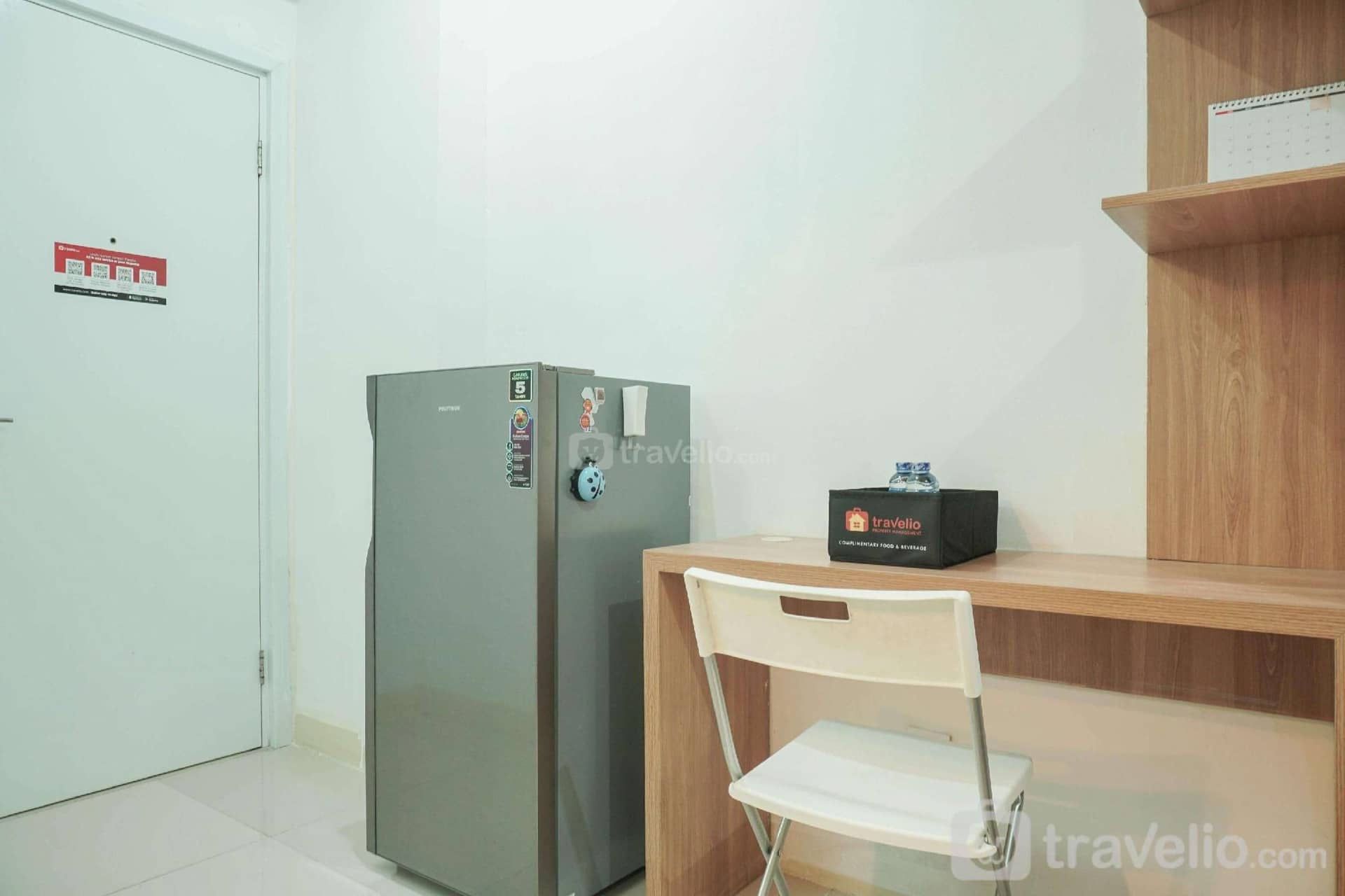Lovely and Strategic Studio at Green Pramuka Apartment By Travelio Lovely and Strategic Studio at Green Pramuka Apartment By Travelio