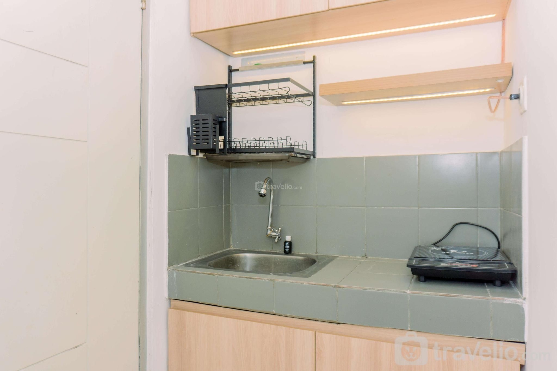 คอมฟอร์ท 2 ห้องนอนที่เมนารา เกบอน เจอรุก บาย ทราเวลิโอ (Comfort 2BR at Menara Kebon Jeruk By Travelio)2