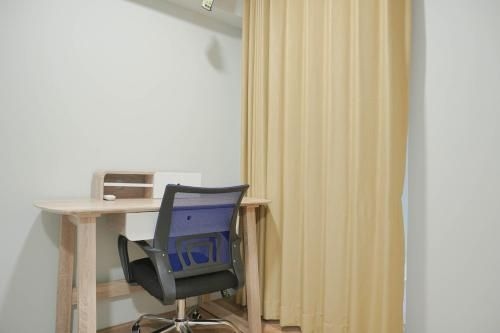 2 ห้องนอน 1 ห้องน้ำส่วนตัว ขนาด 76 ตร.ม. – เกบอนเจรุก (Gorgeous 2BR Apartment Maqna Residence By Travelio)4