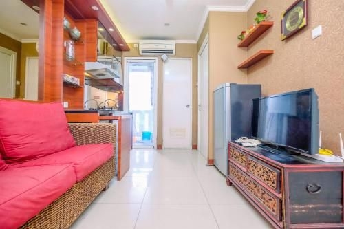 Comfy 2BR Green Pramuka City Apartment By Travelio1