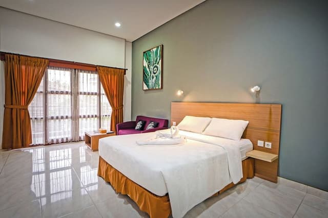 Premier Room