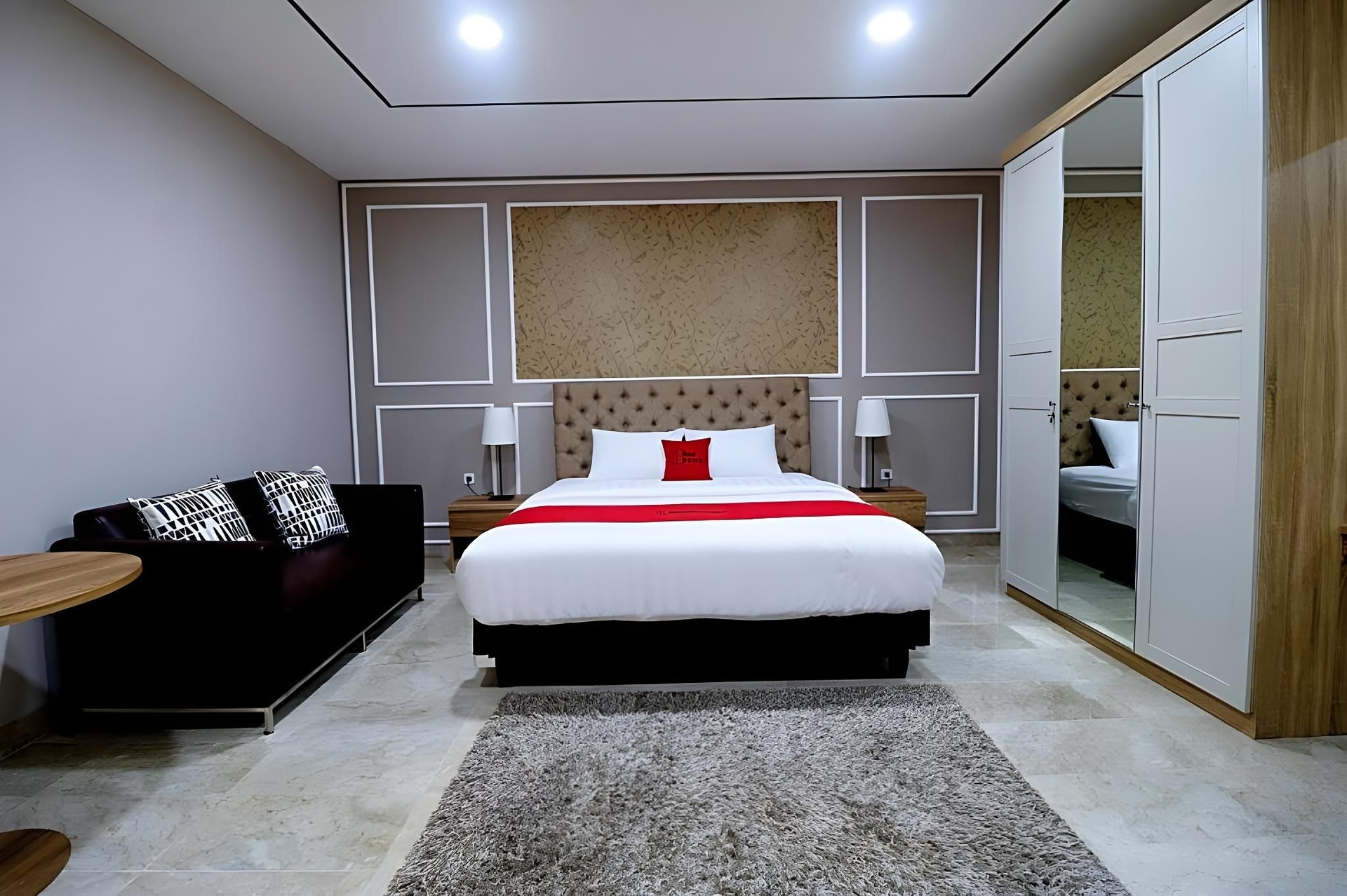 เรดดอร์ซ พรีเมียม เนียร์ อาร์เอส ปอนดอก อินดาห์ (RedDoorz Premium near RS Pondok Indah)4