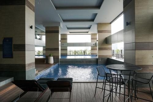 ไนซ์ 2 ห้องนอน อพาร์ตเมนต์ แอท แมกนา เรสซิเดนซ์ บาย ทราเวลลิโอ (Nice 2BR Apartment at Maqna Residence By Travelio)2