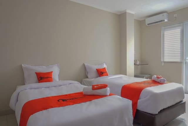 Twin Room (RedDoorz)