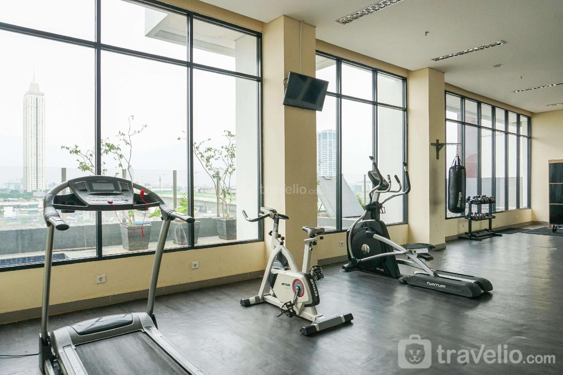 Minimalist Studio Kebayoran Icon Apt By Travelio Minimalist Studio Kebayoran Icon Apt By Travelio