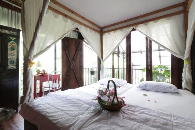 Deluxe Room, Balcony
