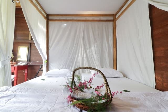 Standard Room, 1 Queen Bed