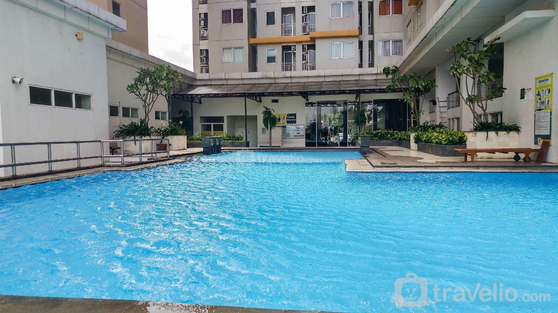 โฮมมี่ สตูดิโอ ปากูบูโอโน เทอร์เรซ อพาร์ต โดย ทราเวลิโอ (Homey Studio Pakubuwono Terrace Apt By Travelio)2