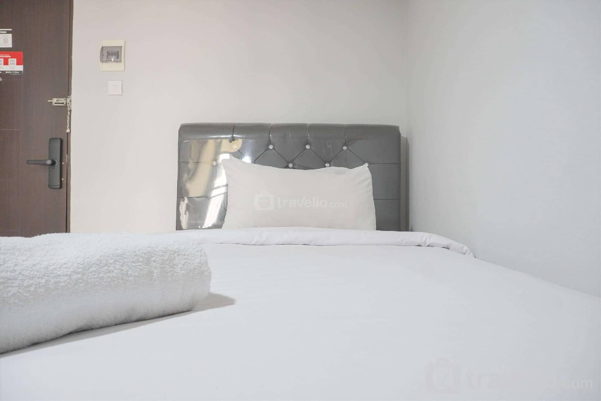Modern Restful Studio @ Kebagusan City By Travelio Modern Restful Studio @ Kebagusan City By Travelio