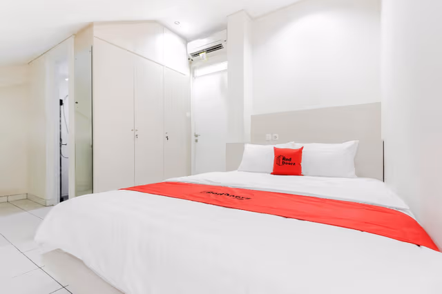 RedDoorz Room