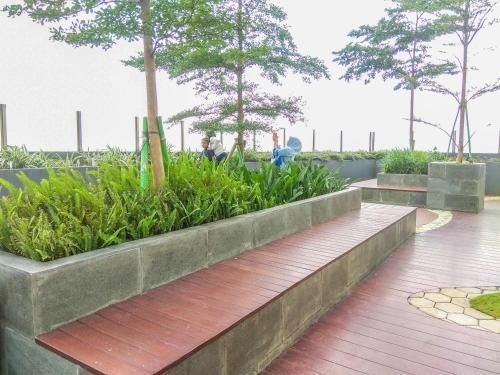เบสท์ เรท 2 เบดรูม เคบายอรัน ไอคอน อพาร์ตเมนต์ บาย เทรเวลิโอ (Best Rate 2BR Kebayoran Icon Apartment By Travelio)0