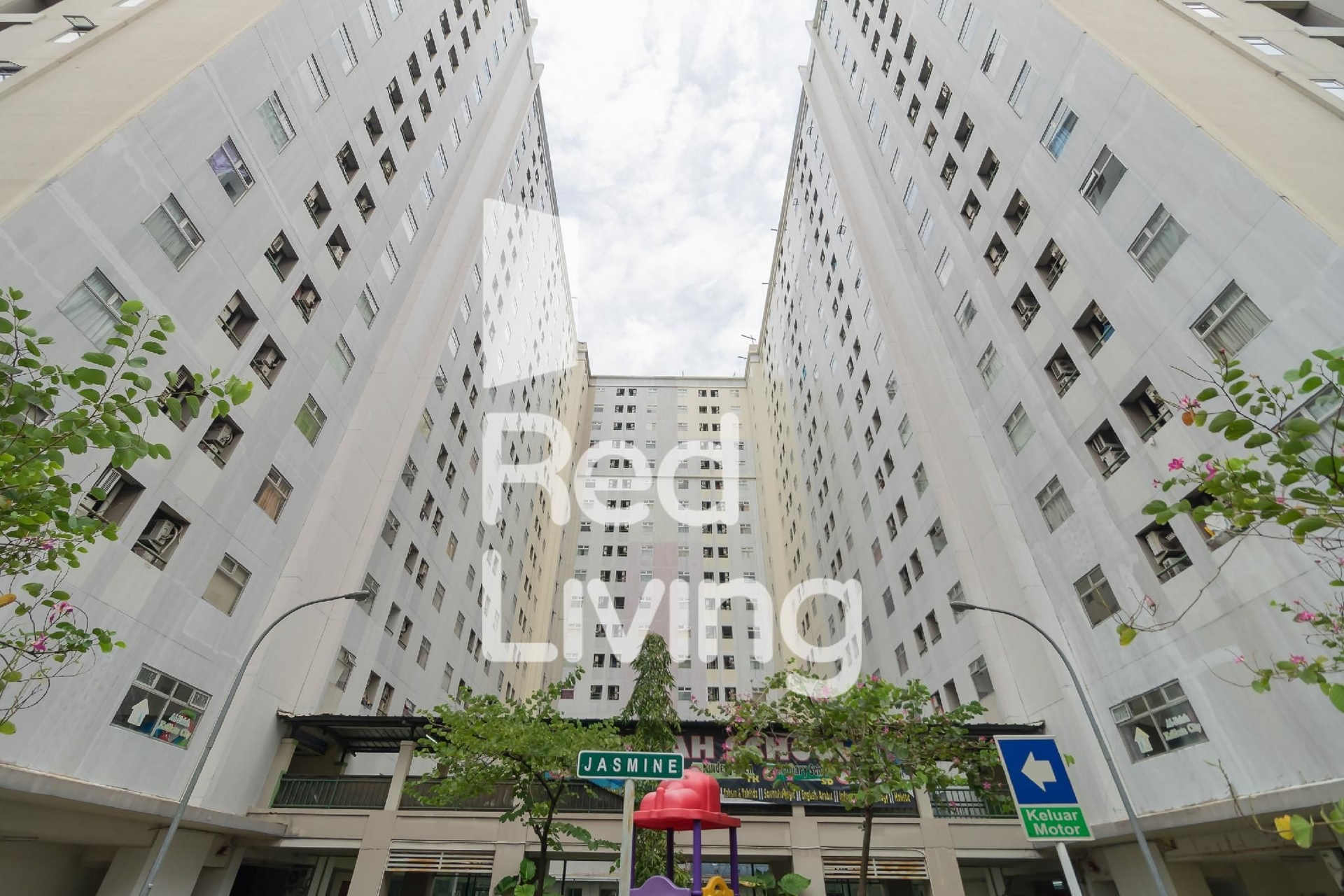 RedLiving Apartemen Kalibata City - SAG Property Tower Kemuning0