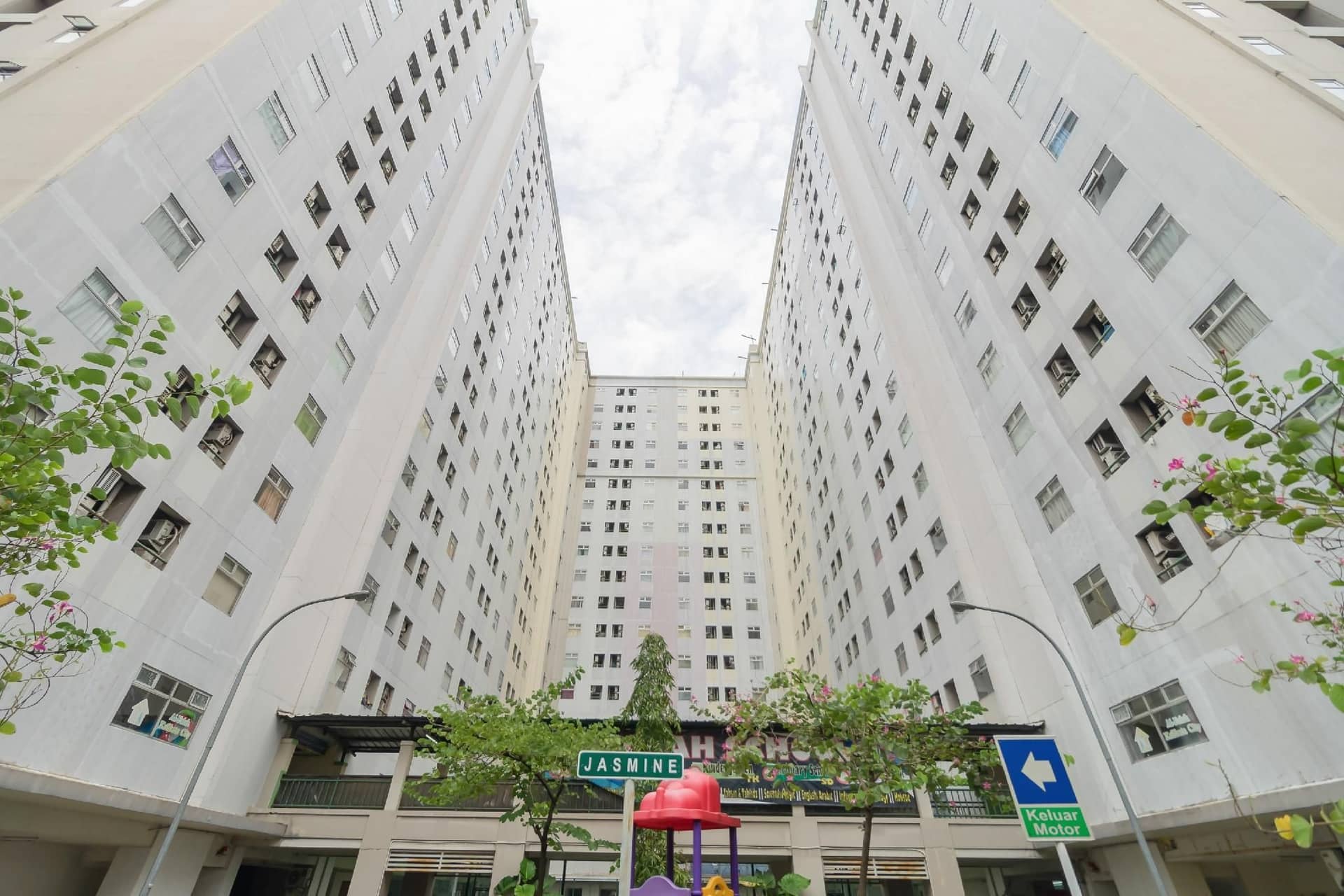 RedLiving Apartemen Kalibata City - Angels Property Tower Flamboyan RedLiving Apartemen Kalibata City - Angels Property Tower Flamboyan
